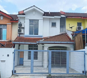 31 Damansara Damai by Manhattan Group